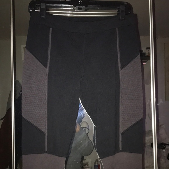 Kardashians BEBE Sweater Leggings - Picture 6 of 10